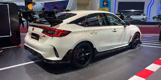 Honda Civic Type R Dengan Bodykit Mugen Tampil Sangar